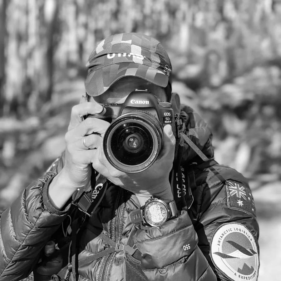 Duc Do photographing outdoors